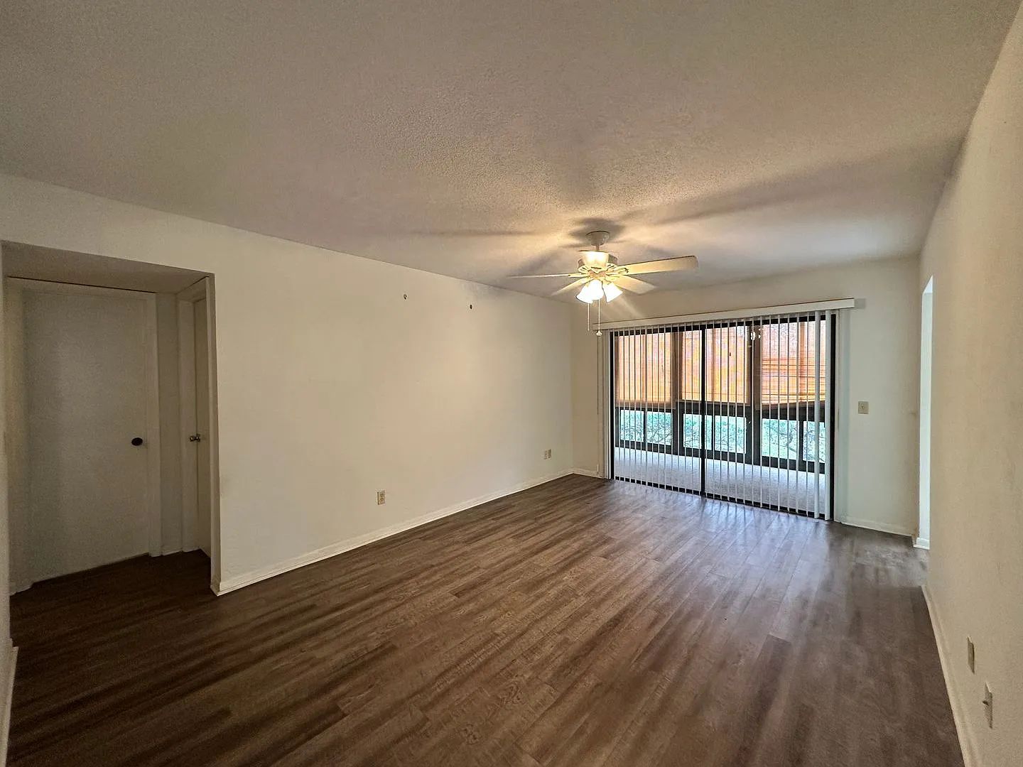 Woodhaven 1st Floor end unit — Photo 2