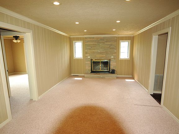 3rd image of 2802 Dallas St