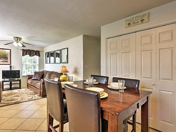 5th image of 1309 Spruce Dr #102