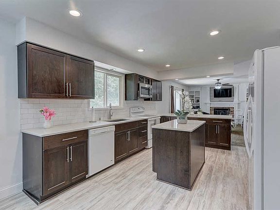 5th image of 2637 Placid St