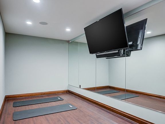 5th image of 10 Lafayette Ave APT 339