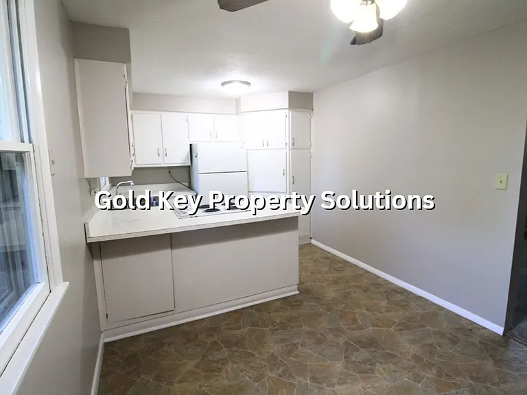 604 Hawthorne Ave — Photo 13
