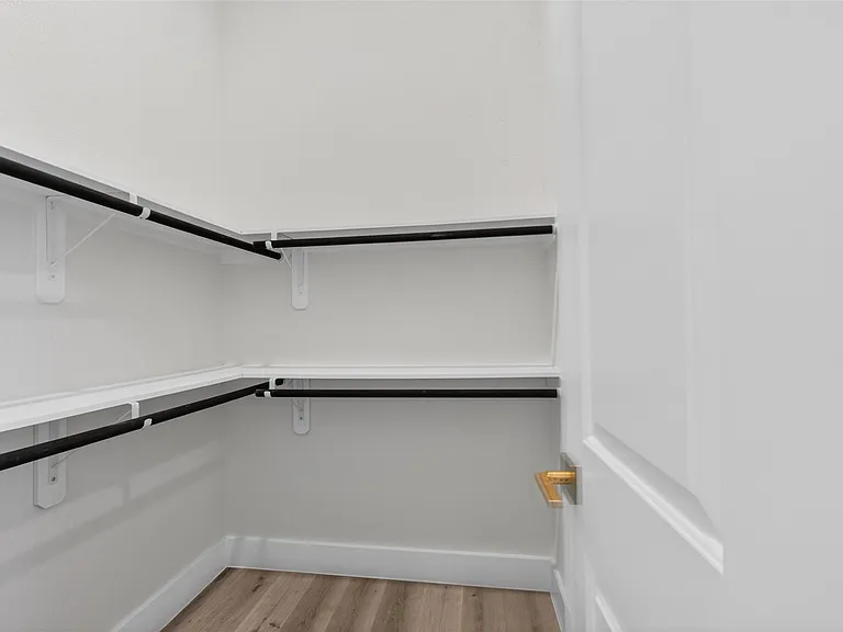5906 Saint Augustine St #F — Photo 28