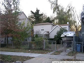 108 Holland Avenue  image 1 of 20