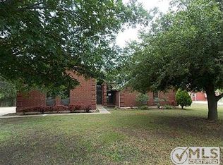 405 Thorntree Dr, Ovilla, TX 75154