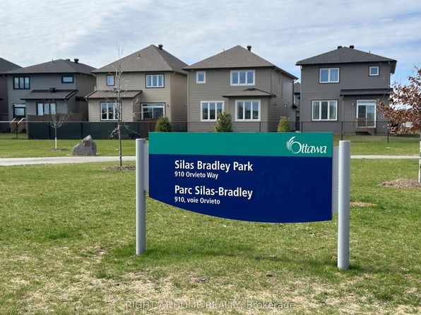 907 Orvieto Way, Ottawa, ON K2S 2L1