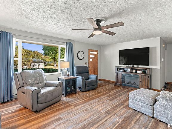 4th image of 1006 Castellano Ave