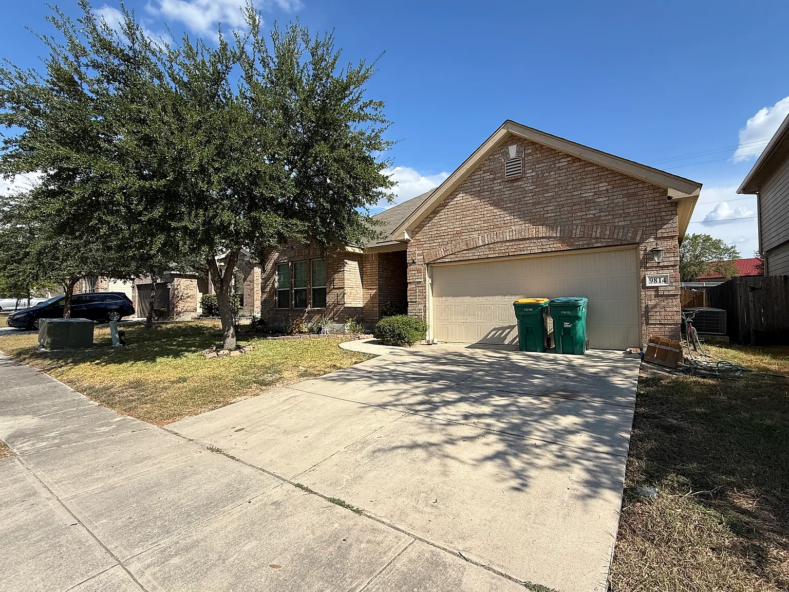4 bed, 2284 sqft, $2,200 — Photo 1