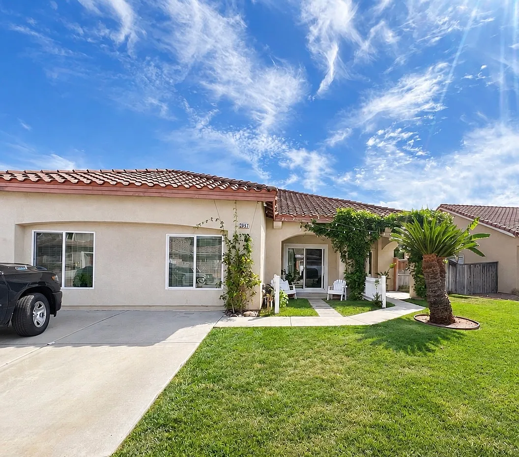 3 bed, 1950 sqft, $3,500 — Photo 1