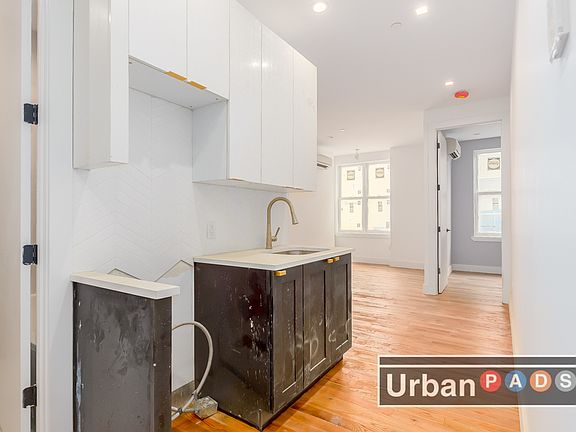 3rd image of 2178 Bergen Ave #3E