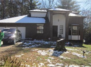 2050 Hunters Ridge Dr, Lawrenceville, GA 30044