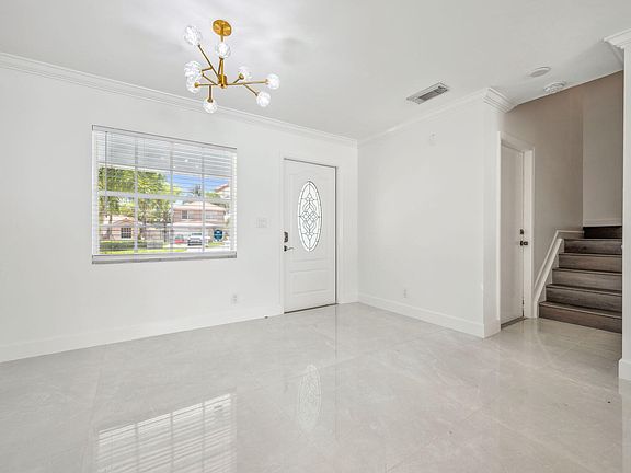 5th image of 3460 Commodore Court