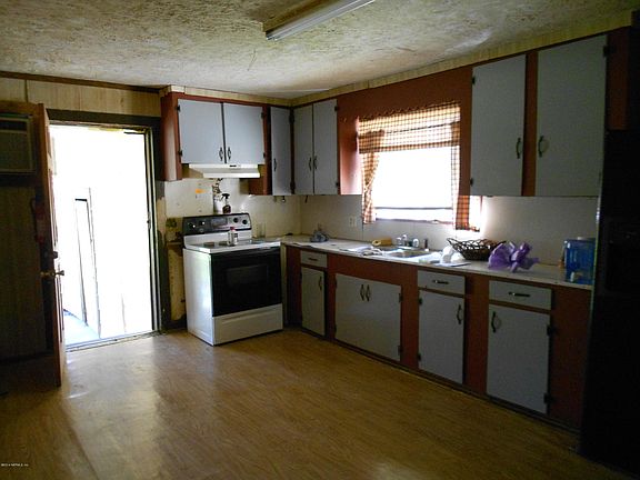 4th image of 10428 N CLINTON Avenue