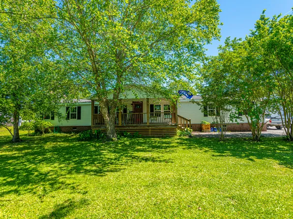 222 Winchime Ct, Moncks Corner, SC 29461