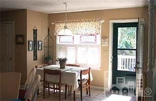 5th image of 1055 Bonnie Brae Court