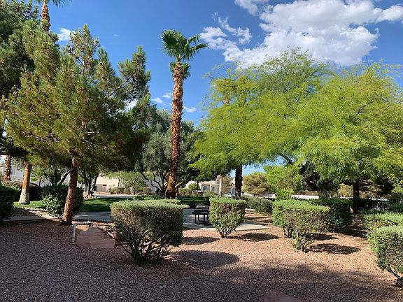 PARK AREAS WITH THE COMPLEX