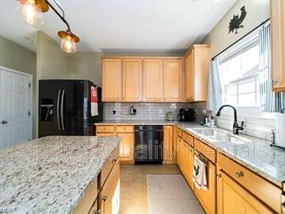 4th image of 6201 Black Willow Dr