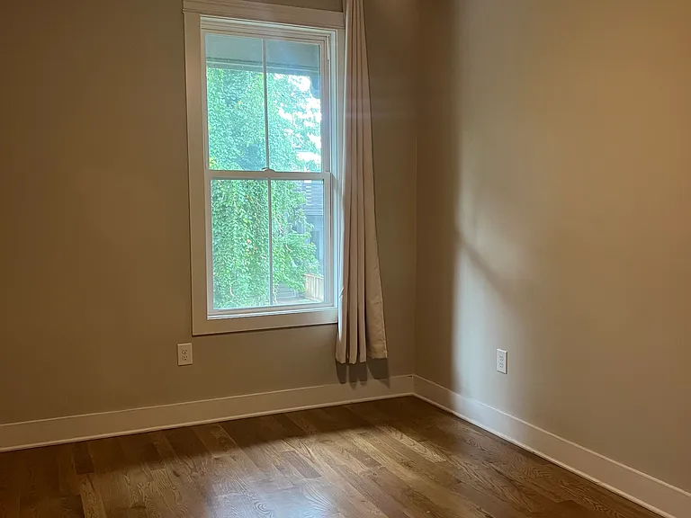 1726 Carvell Ave — Photo 22