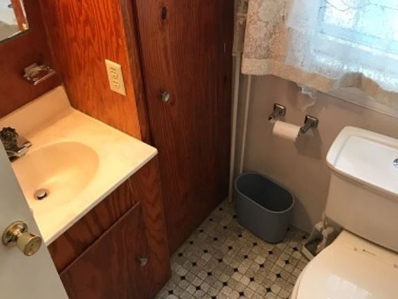 4th image of 322 Chautauqua Ave #A