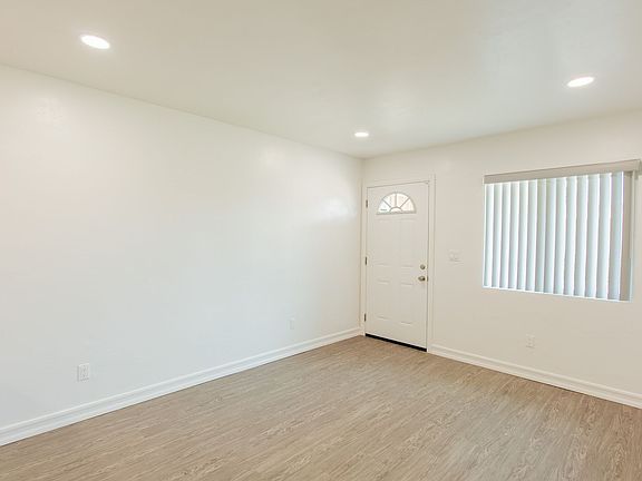 3rd image of 462 Davidson St