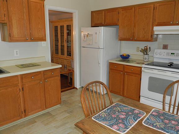 5th image of 12717 Harborview Ct