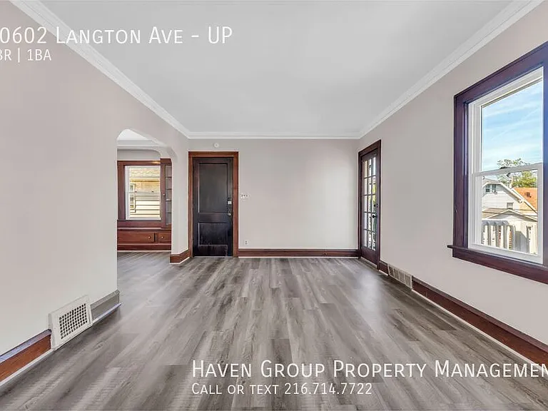 10602 Langton Ave #UP — Photo 10