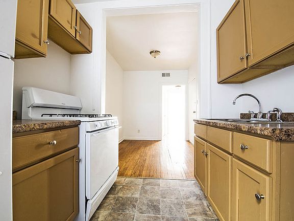 4th image of 8208 S Drexel Ave #1E
