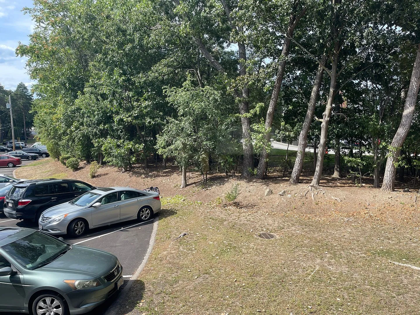 Free Month & No Fee Spacious Top Floor Parking And Utilities Inc, Right In Front Of The Train.. E... — Photo 2