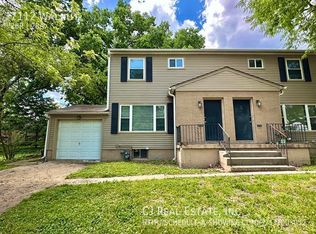 7112 Walnut St, Kansas City, MO 64114