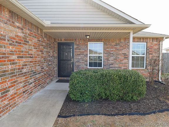 5th image of 2705 W Decatur St