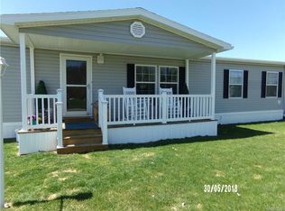 130 Sunset Ln, Arcade, NY 14009