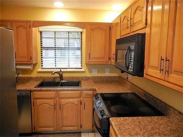 4124 Buckthorn Ct — Photo 13