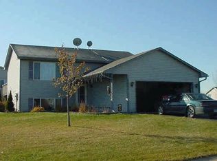 3001 Gold Nugget Dr, Cologne, MN 55322