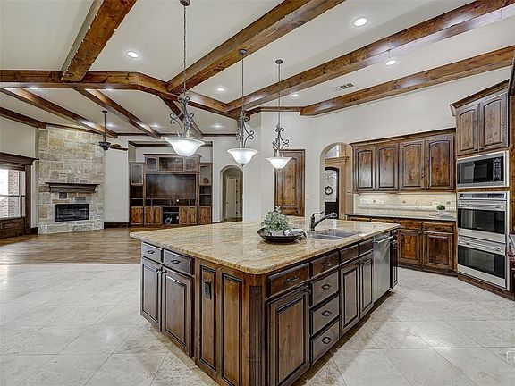 5th image of 2100 Estes Park Dr