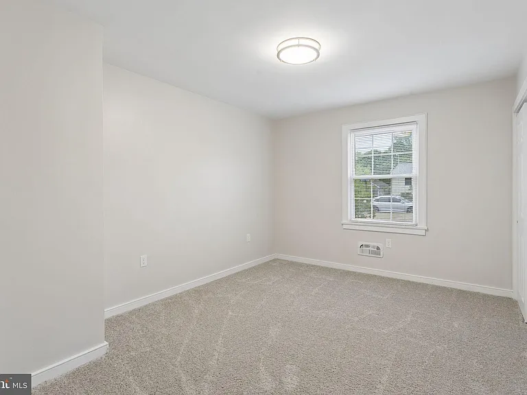 127 Bell Ave — Photo 18