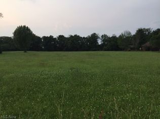 Neff Rd, Valley City, OH 44280