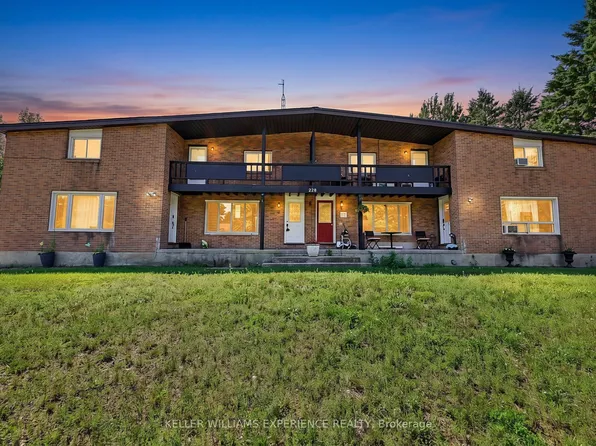228 Cindy Ln #6, Essa, ON L0M 1B0