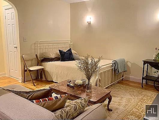 3rd image of 31 Brevoort Pl #1R