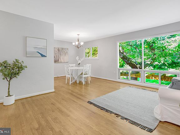 2nd image of 5008 Woodland Way