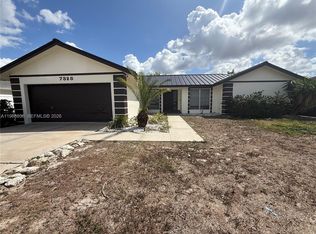 7328 Pebble Beach Rd, Fort Myers, FL 33967