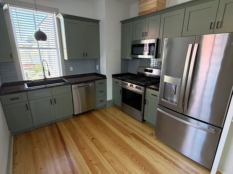 273 Ashley Ave — Photo 3