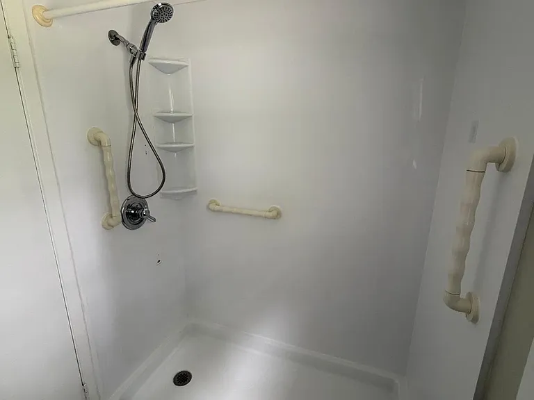 111 Edge Ln — Photo 22