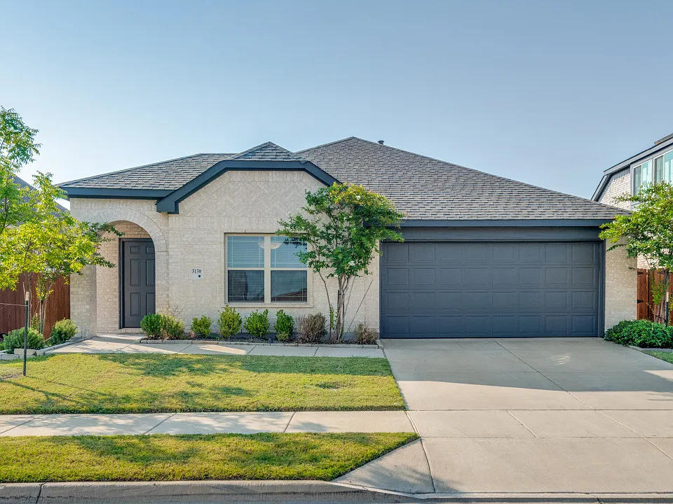 3130 Feathercrest Ln