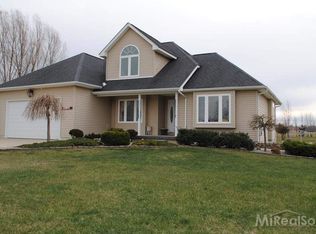 6890 Talbot Dr, Almont, MI