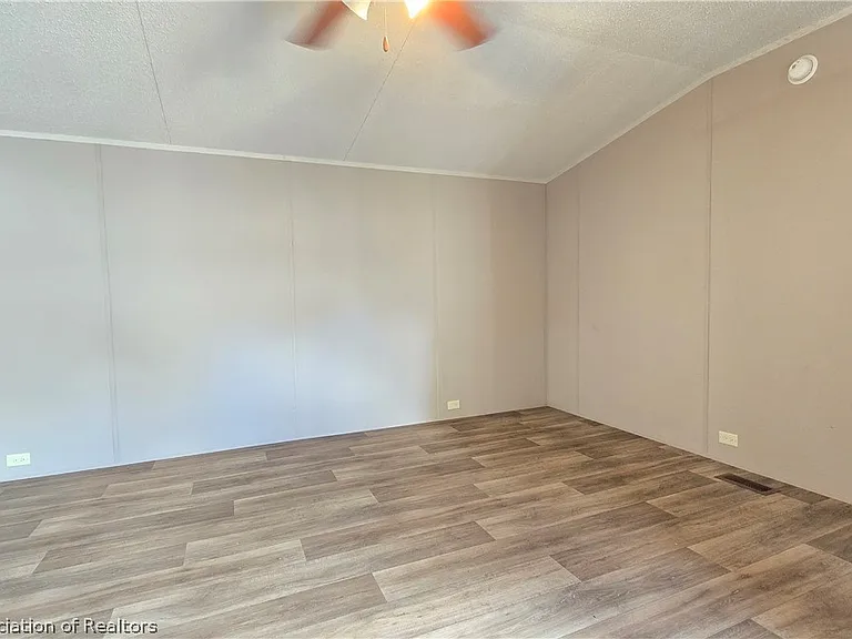 44 Crawford Dr #25 — Photo 9