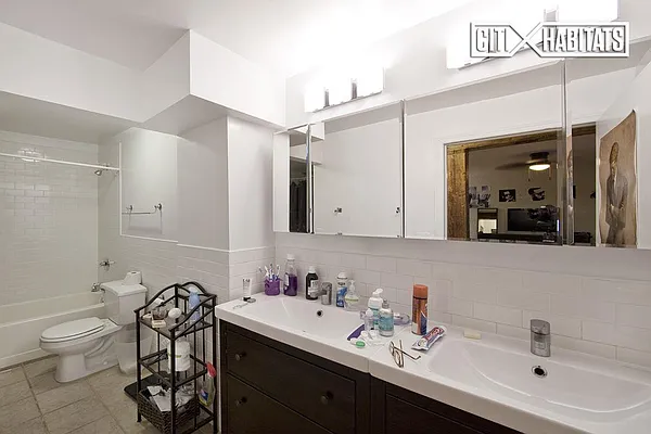 Rented by R New York | media 37