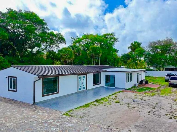 696 Arlington Drive, West Palm Beach, FL 33415