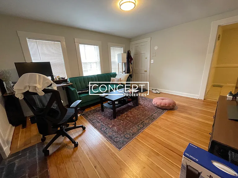 38 Gibson St #5D — Photo 3