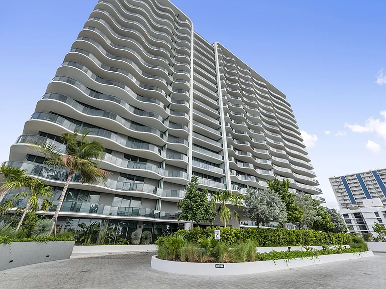 900 N Ocean Blvd #1501 — Photo 47