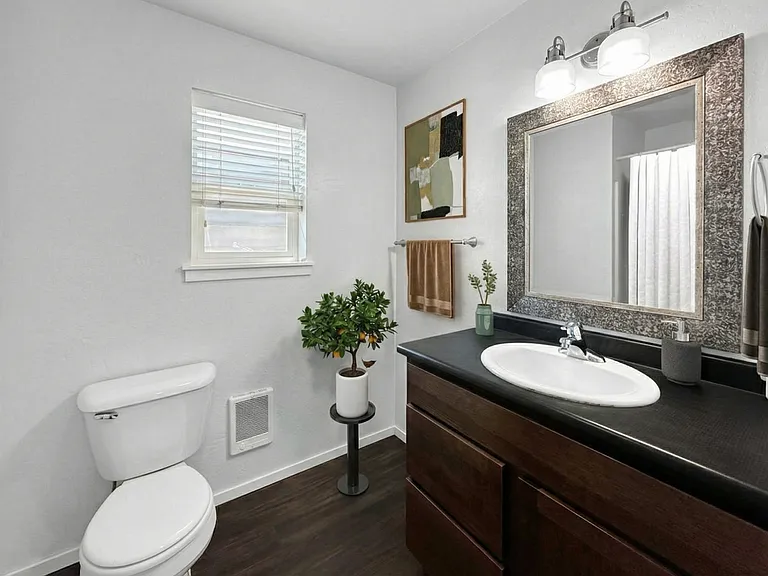 2233 S Ave W #2 — Photo 5